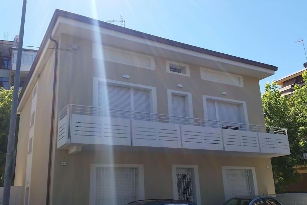 Appartamento In Villetta A 2 Passi Dal Mare E Dal Centro Πέζαρο Εξωτερικό φωτογραφία